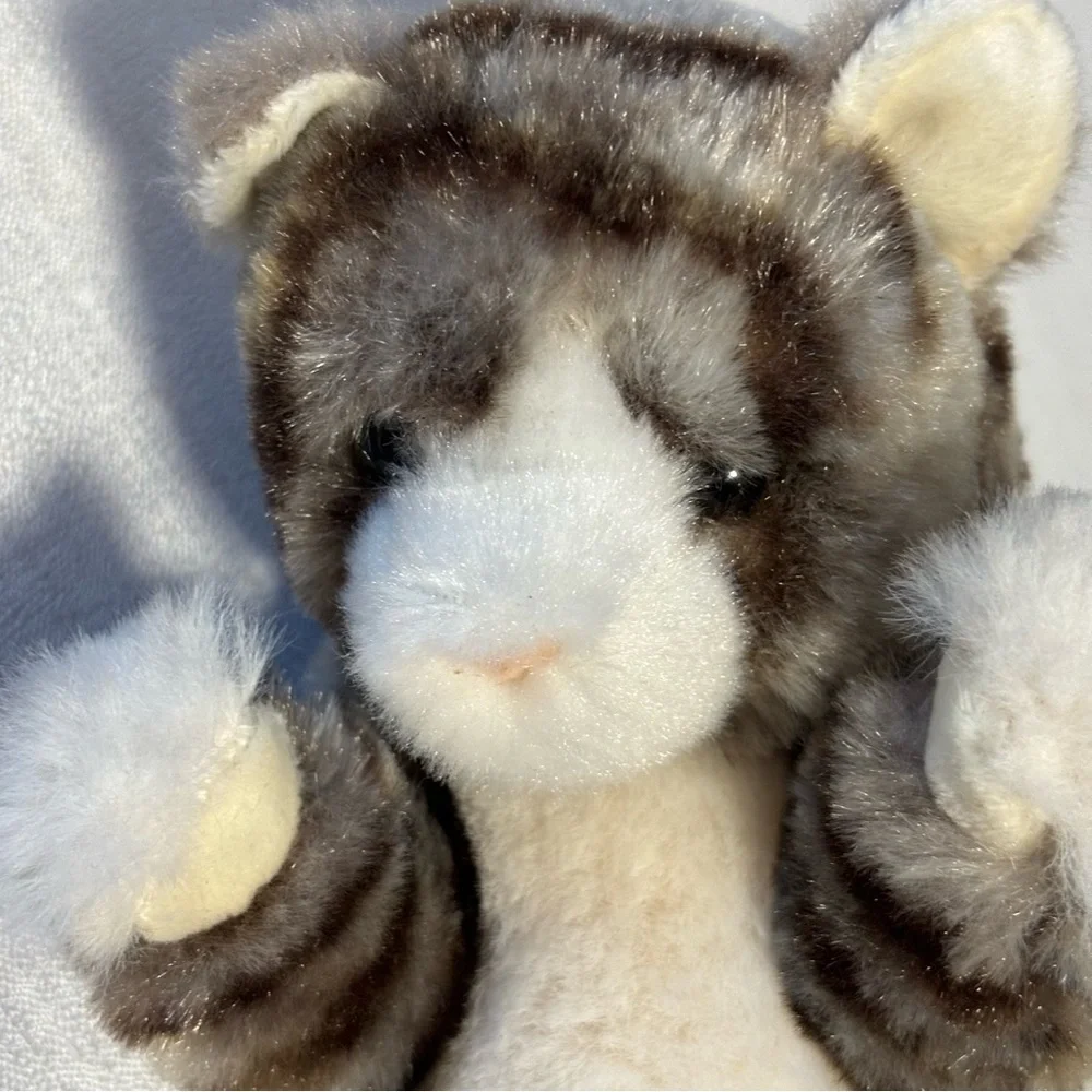 Douglas Cuddle Toys Zipper Gray Tabby Cat Plush 9” Weighted Stuffed Animal Plush
